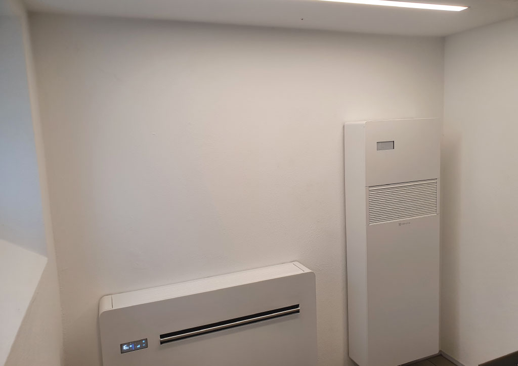 Climatizzatore Innova senza motore esterno installato da Climalux a Chiasso in locale server Franzosini SA